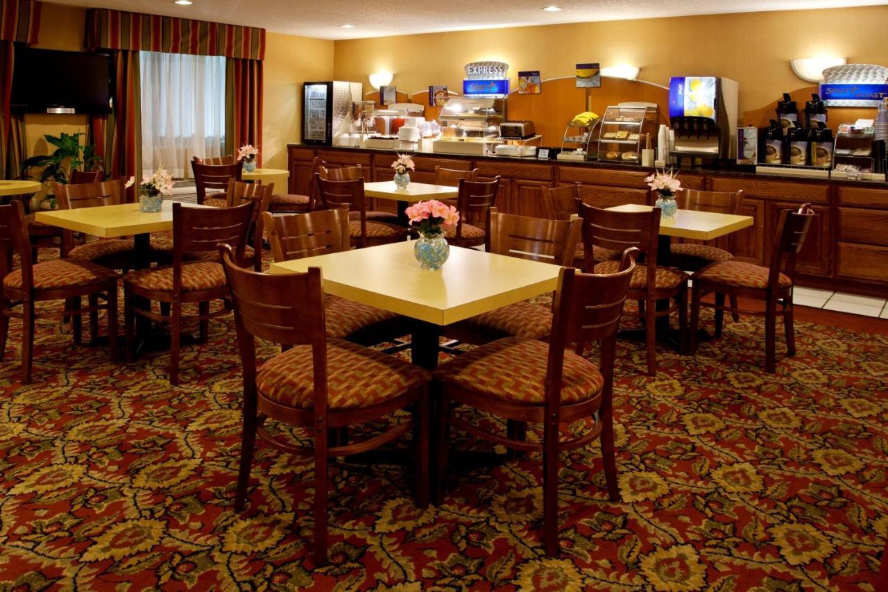 Holiday Inn Express Mt. Vernon By Ihg Mount Vernon Экстерьер фото